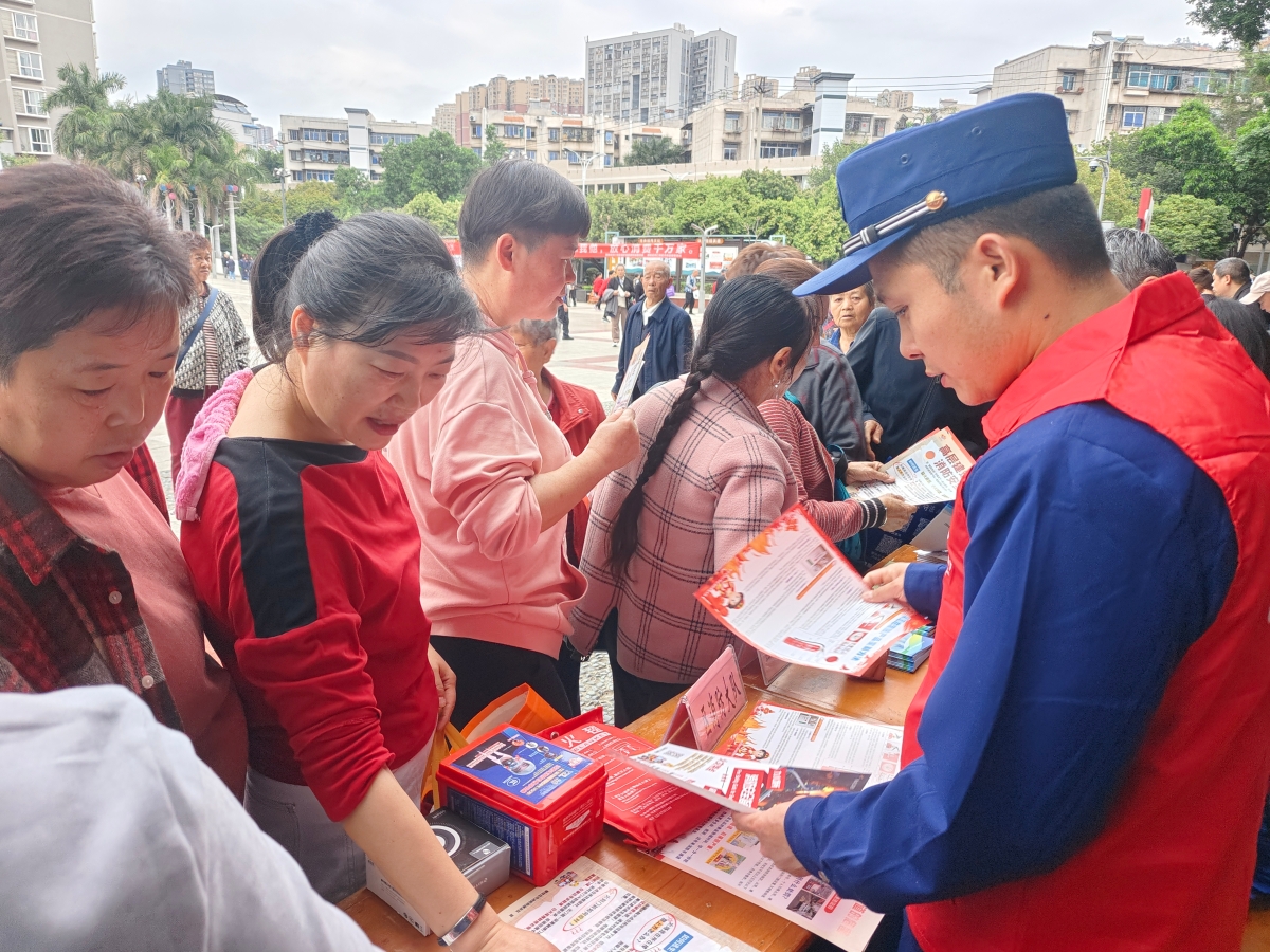 3·15诚信护航 辨伪劣消防产品