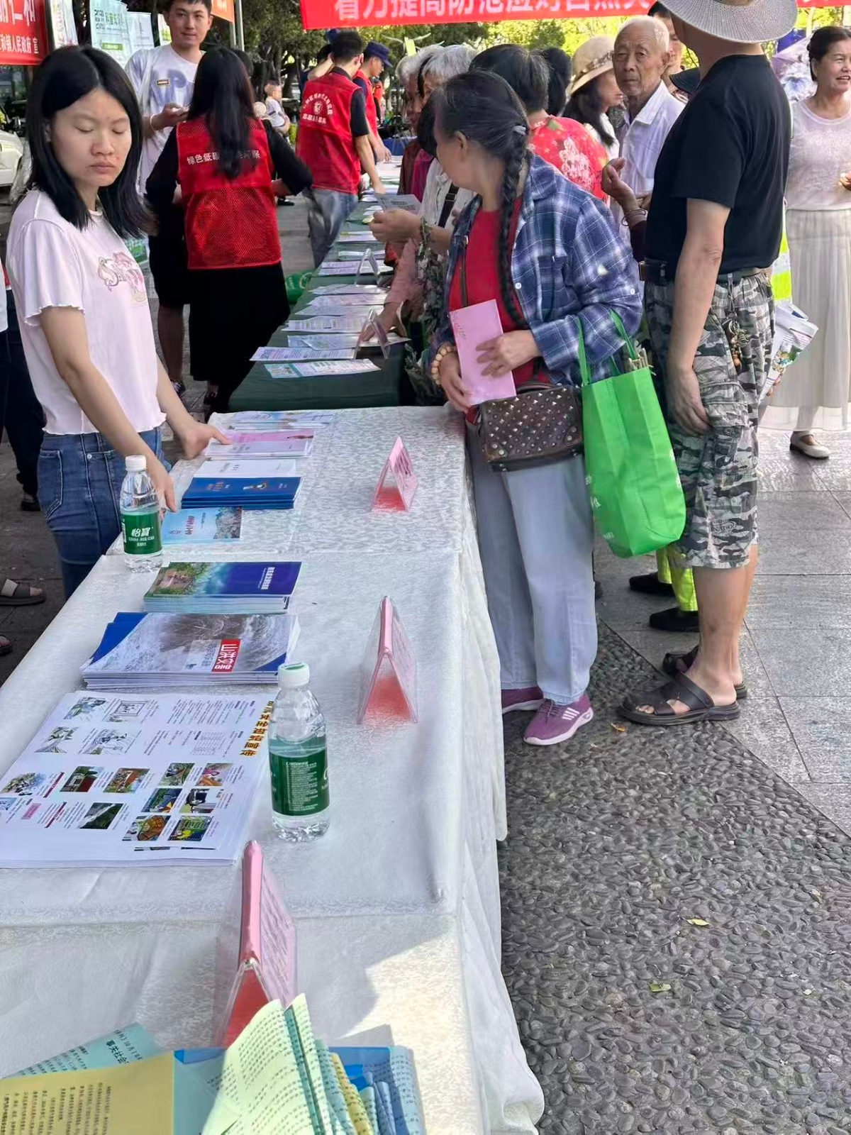 仁和区水利局6月开展诚信宣传活动